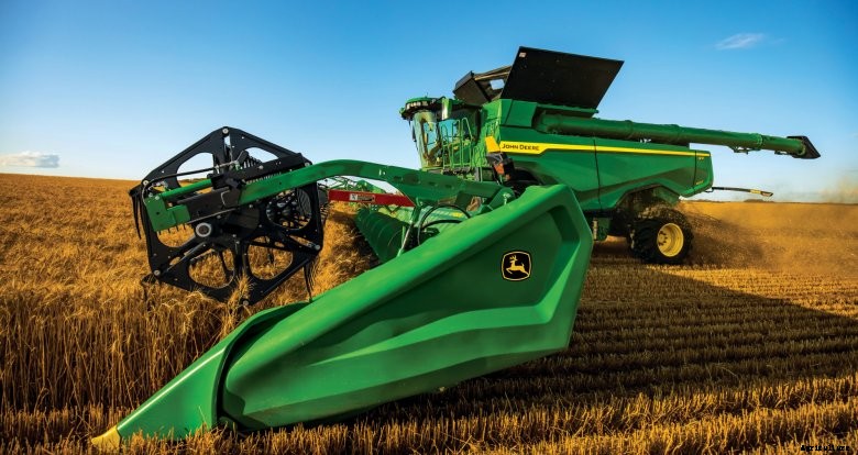 John Deere HDF header for combine